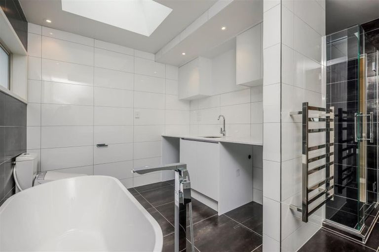 Photo of property in 8 Poseidon Place, Half Moon Bay, Auckland, 2012