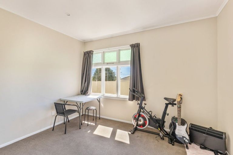 Photo of property in 1/68 Woodleigh Street, Frankleigh Park, New Plymouth, 4310