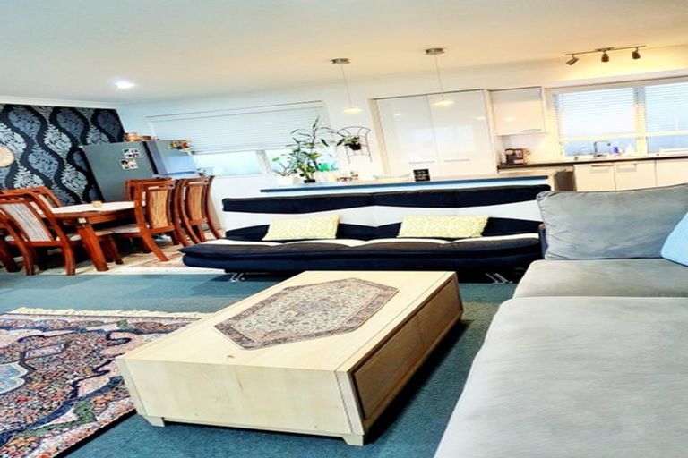 Photo of property in 55 Donald Street, Stanmore Bay, Whangaparaoa, 0932