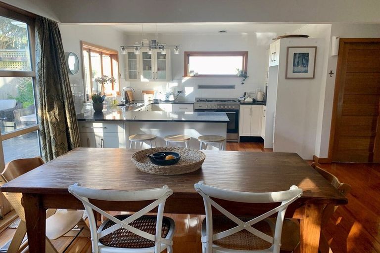 Photo of property in 41 Donald Street, Karori, Wellington, 6012