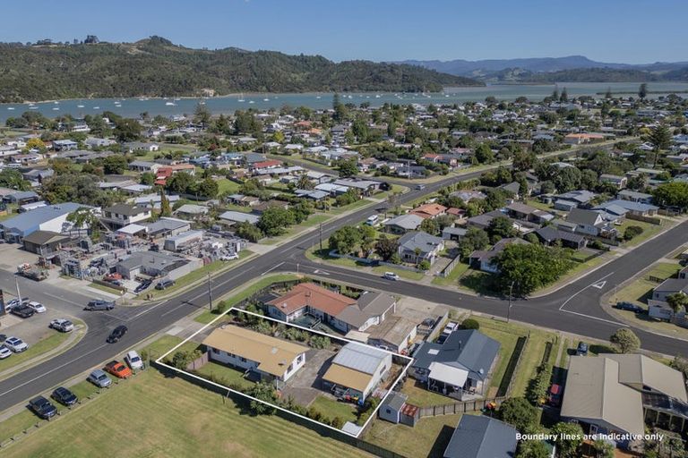 Photo of property in 34 Cook Drive, Whitianga, 3510