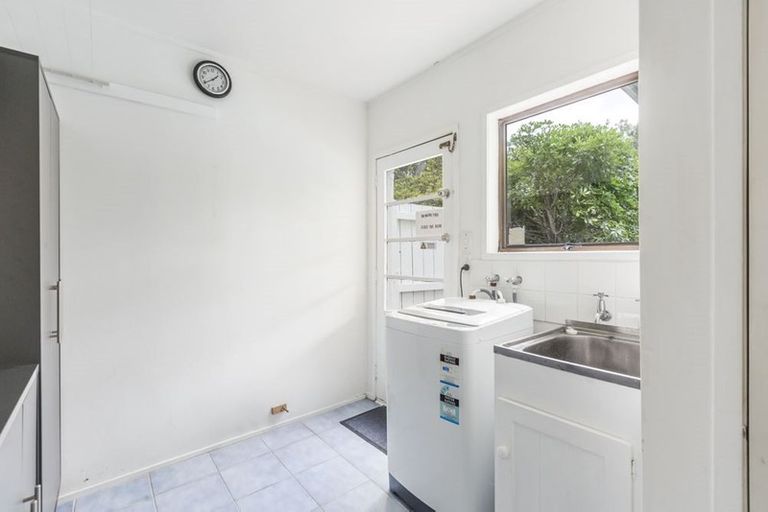 Photo of property in 32 Danbury Drive, Torbay, Auckland, 0630
