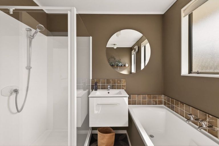 Photo of property in 29 Te Papau Crescent, Diamond Harbour, 8972