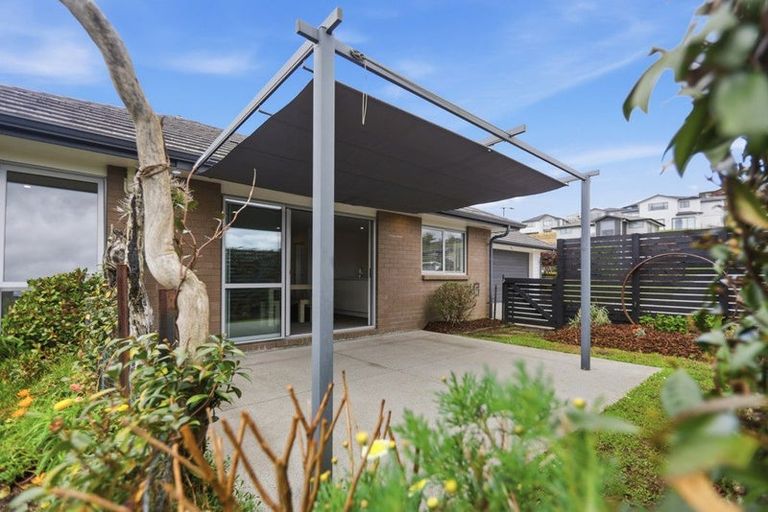 Photo of property in 35 Anne Burton Drive, Warkworth, 0910