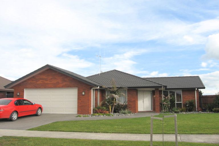 Photo of property in 2 Grace Avenue, Rototuna North, Hamilton, 3210