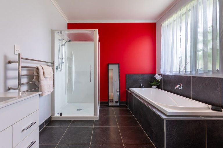 Photo of property in 8 Gordon Street, Woodville, 4920