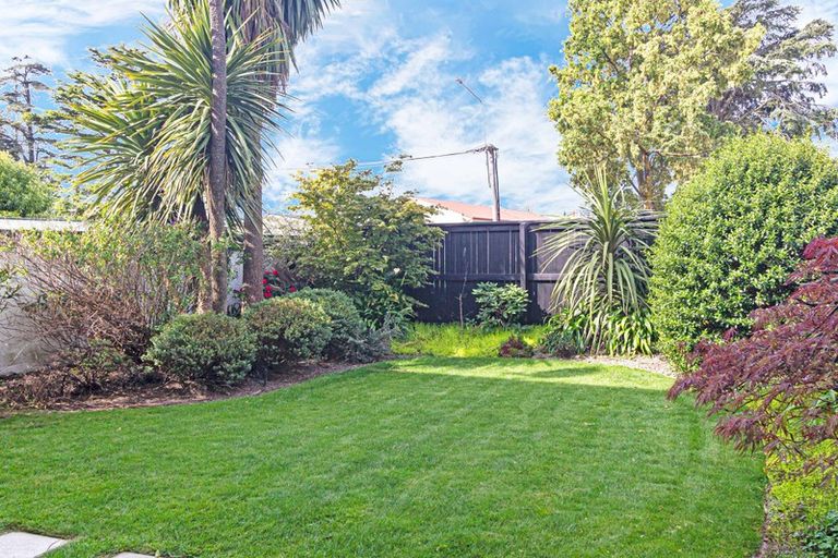 Photo of property in 75 Kahu Road, Fendalton, Christchurch, 8041