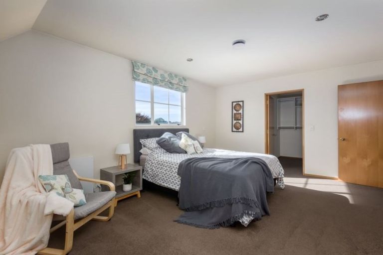 Photo of property in 4 Hemingford Place, Halswell, Christchurch, 8025