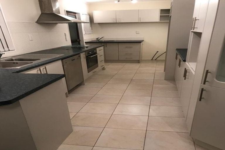 Photo of property in 14 Caribbean Drive, Unsworth Heights, Auckland, 0632