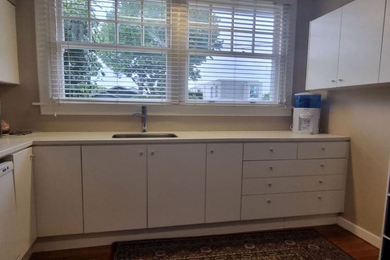 Photo of property in 38 Weka Street, Fendalton, Christchurch, 8041