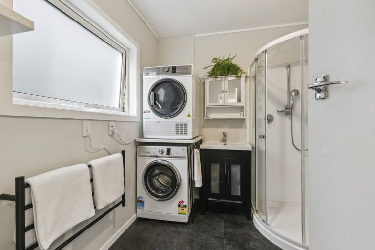 Photo of property in 1/72 Homebush Road, Khandallah, Wellington, 6035