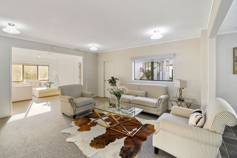 Photo of property in 81 St Annes Crescent, Wattle Downs, Auckland, 2103