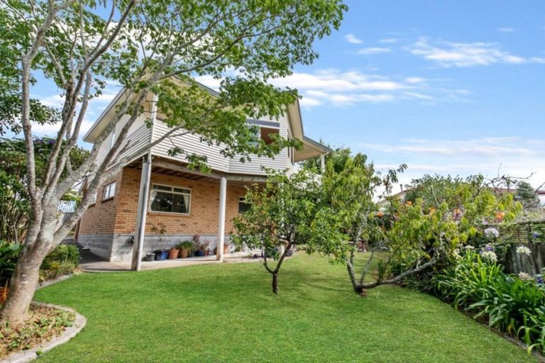 Photo of property in 31a Stanmore Bay Road, Stanmore Bay, Whangaparaoa, 0932