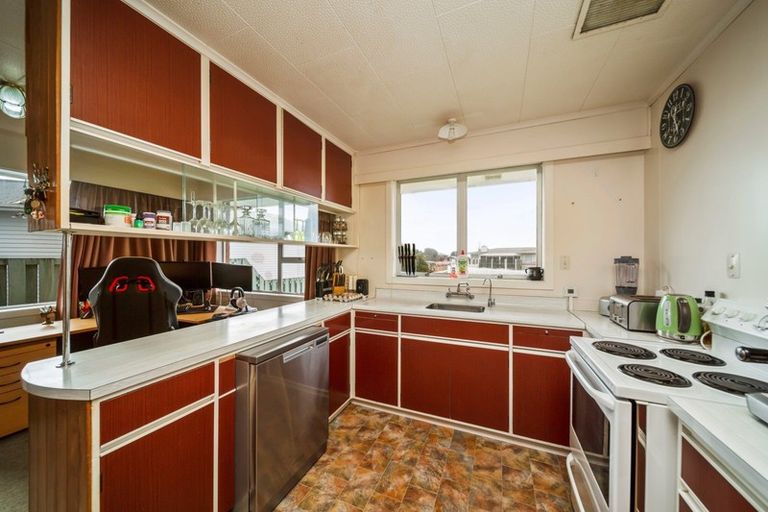 Photo of property in 21 Montjoy Street, Stratford, 4332