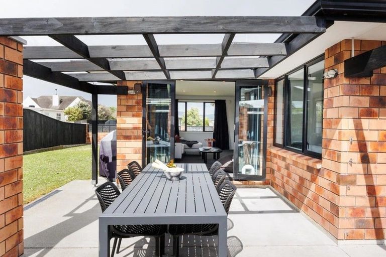 Photo of property in 22 Pegasus Place, Kelvin Grove, Palmerston North, 4414