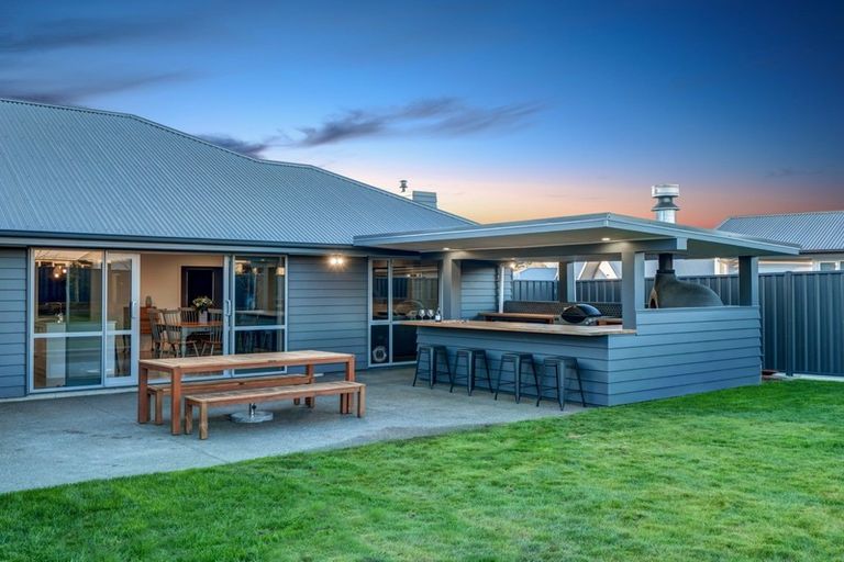 Photo of property in 7e Whakatomo Place, Havelock North, 4130