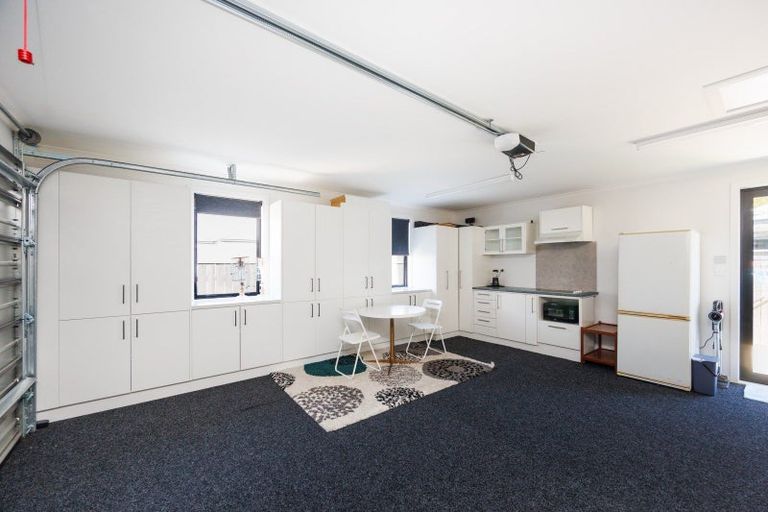 Photo of property in 6 Ivy Lane, Kelvin Grove, Palmerston North, 4414