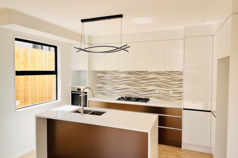 Photo of property in 44a Godley Road, Green Bay, Auckland, 0604