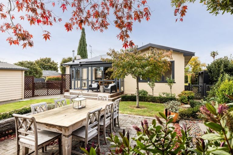 Photo of property in 23 Guthrie Road, Havelock North, 4130