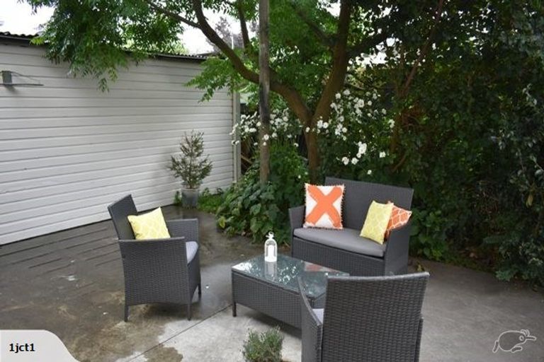 Photo of property in 510 Grove Road, Mayfair, Hastings, 4122