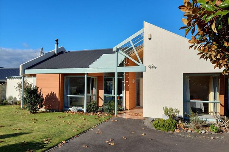 Photo of property in 17 Norfolk Drive, Otamatea, Whanganui, 4500