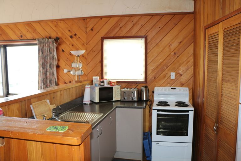 Photo of property in 47 Stratford Drive, Cable Bay, 0420