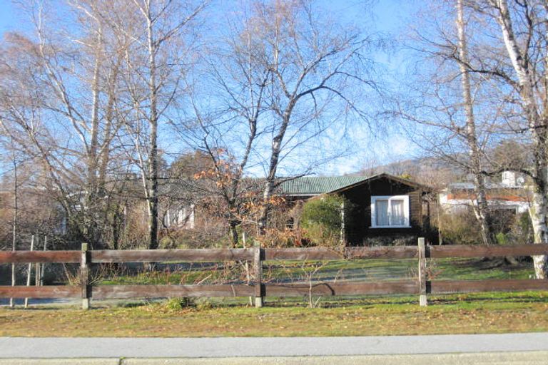 Photo of property in 152 Upton Street, Wanaka, 9305