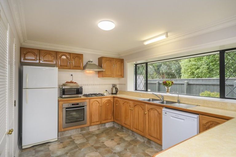 Photo of property in 18 Hanmer Place, Highbury, Palmerston North, 4412