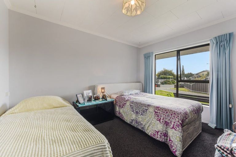 Photo of property in 27 Browning Crescent, Stoke, Nelson, 7011