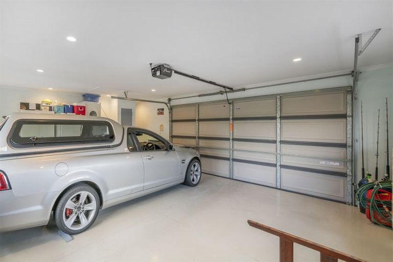 Photo of property in 12 Cobham Lane, Whitianga, 3510