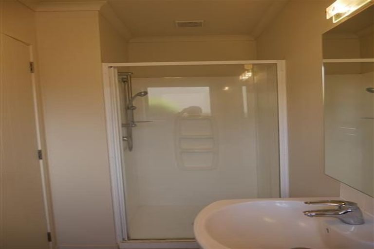 Photo of property in 13 Tieke Place, Horahora, Whangarei, 0110