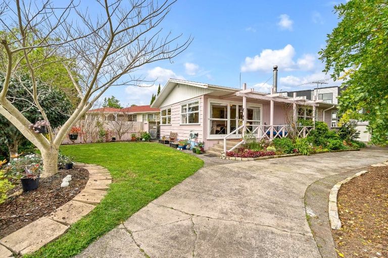 Photo of property in 44 Te Kanawa Crescent, Henderson, Auckland, 0610