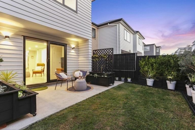 Photo of property in 26 Kearns Drive, Hobsonville, Auckland, 0616
