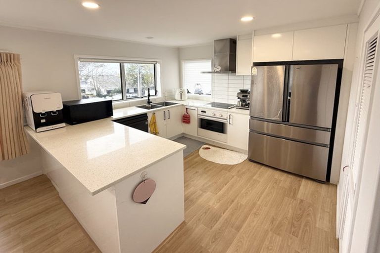 Photo of property in 1/16 Quebec Road, Milford, Auckland, 0620