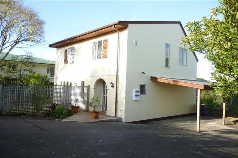 Photo of property in 10a Evan Street, Belmont, Auckland, 0622