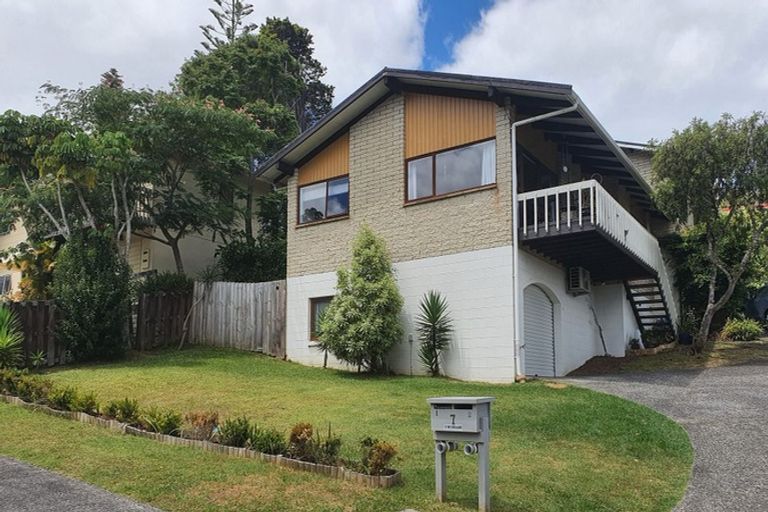 Photo of property in 1/7 Newstead Avenue, Browns Bay, Auckland, 0632