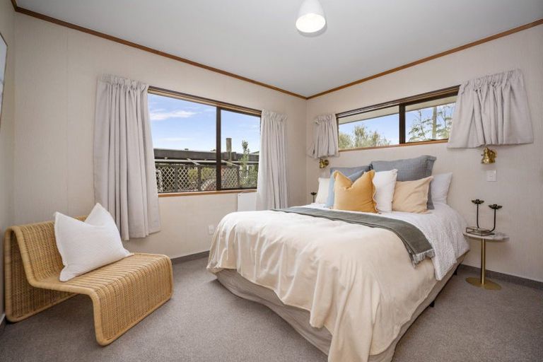 Photo of property in 29 Omokoroa Road, Omokoroa, 3114