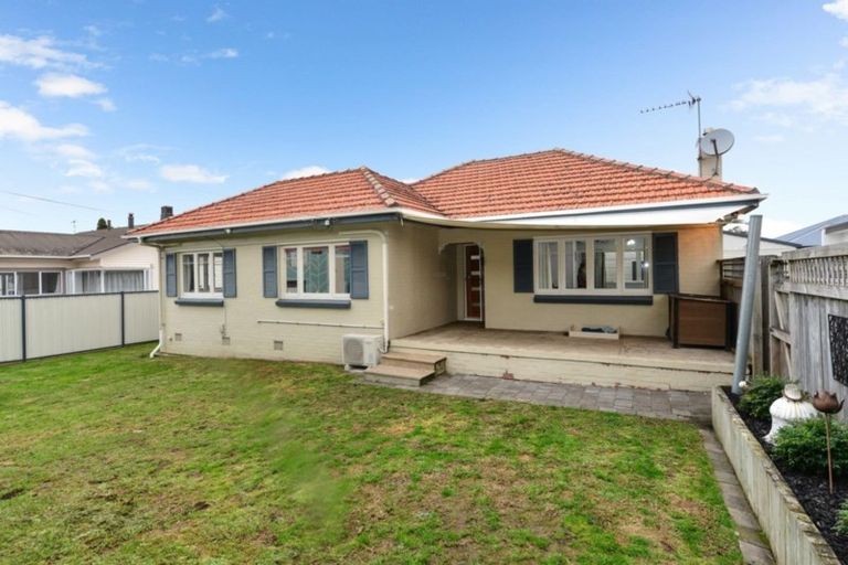 Photo of property in 15 Windsor Road, Maeroa, Hamilton, 3200