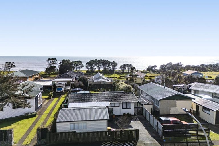 Photo of property in 38 Hume Street, Waitara, 4320