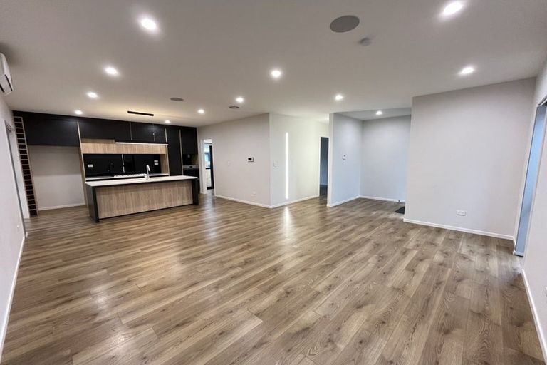 Photo of property in 22 Selwyn Downs Lane, Opaheke, Papakura, 2113