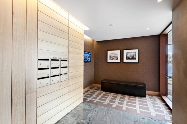 Photo of property in Clyde Quay Wharf, 2a/7 Clyde Quay Wharf, Te Aro, Wellington, 6011