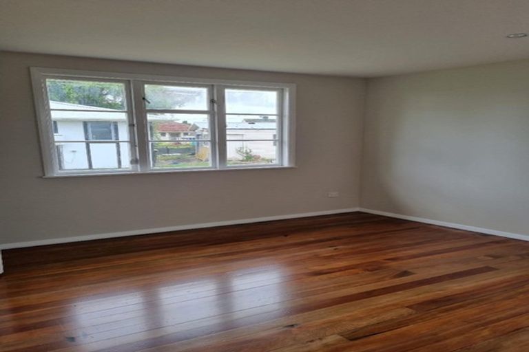 Photo of property in 82 Vine Street, Mangere East, Auckland, 2024