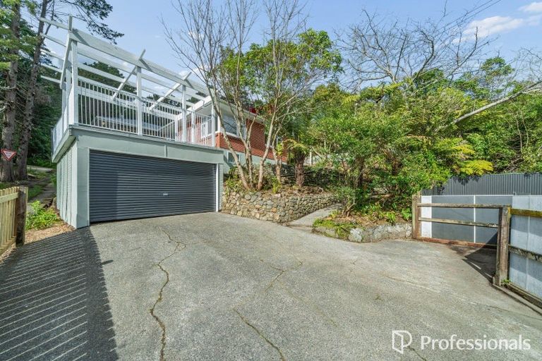 Photo of property in 8 Kereru Grove, Stokes Valley, Lower Hutt, 5019