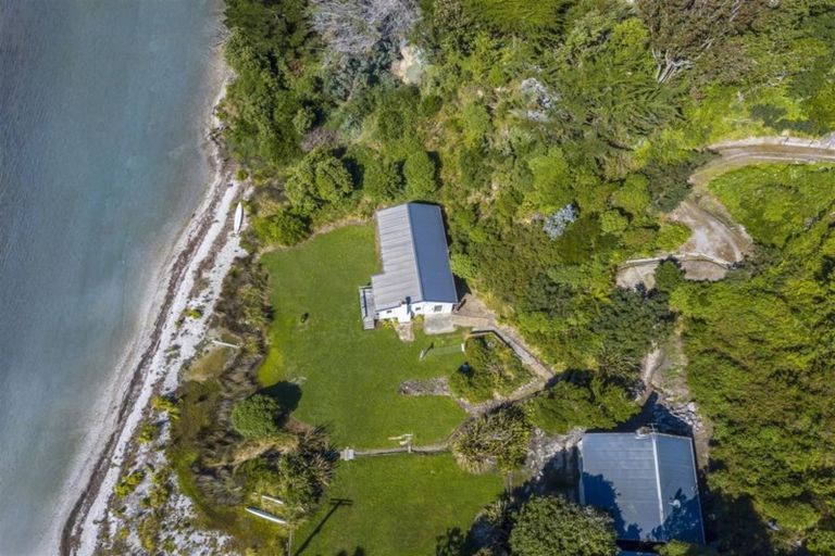 Photo of property in 57-59 Seaview Road, Paremata, Porirua, 5024