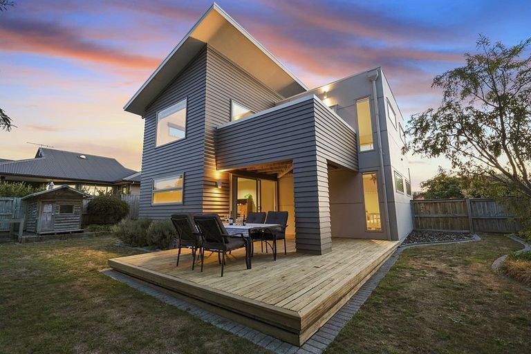 Photo of property in 15 Devoy Drive, Owhata, Rotorua, 3010