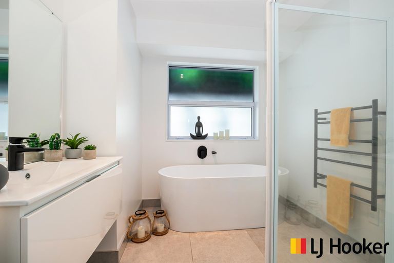 Photo of property in 48 Hillpark Drive, Pokeno, 2402