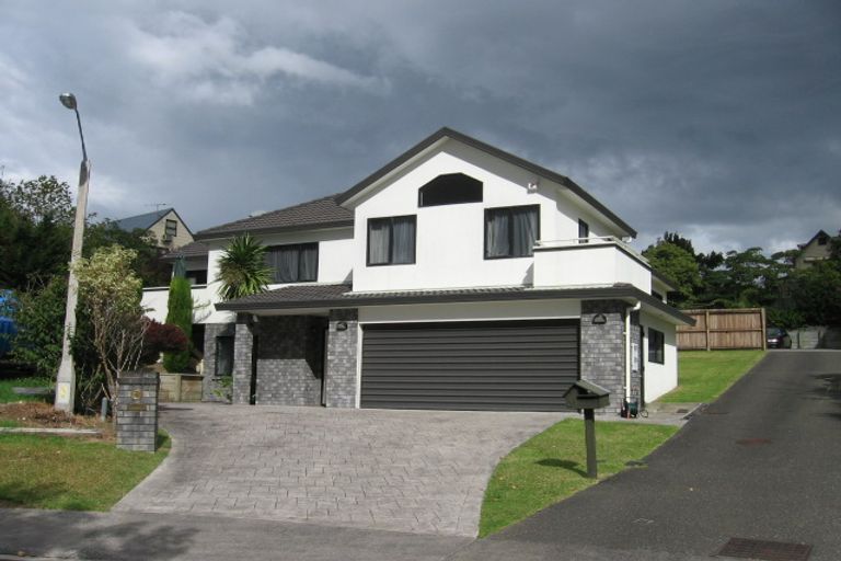 Photo of property in 23 Kerlin Crescent, West Harbour, Auckland, 0618