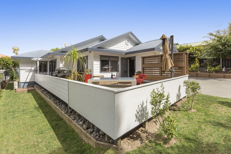 Photo of property in 3 Village Park Drive, Welcome Bay, Tauranga, 3112