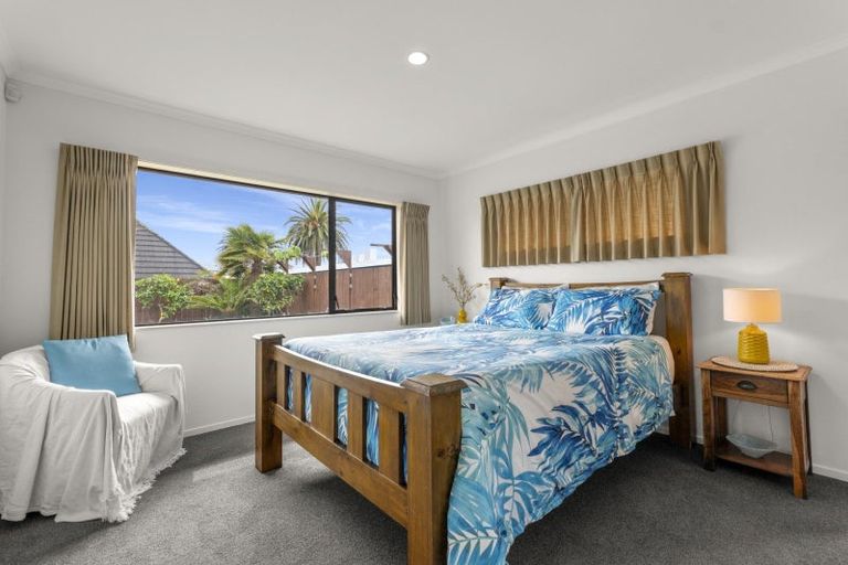 Photo of property in 19 Palm Springs Boulevard, Papamoa Beach, Papamoa, 3118