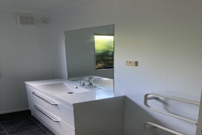 Photo of property in 11 Chatswood Place, Rototuna, Hamilton, 3210